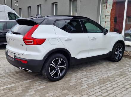 Volvo - XC40