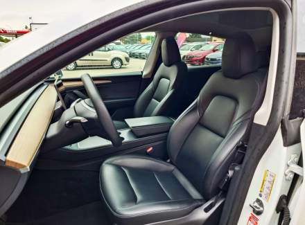 Tesla - Model Y