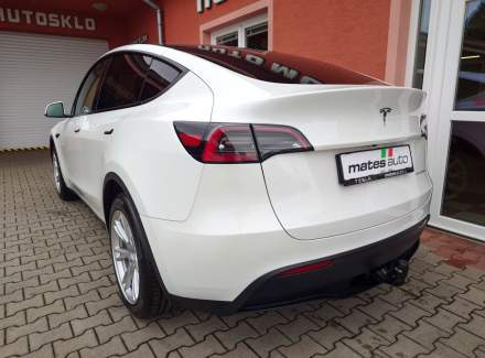 Tesla - Model Y