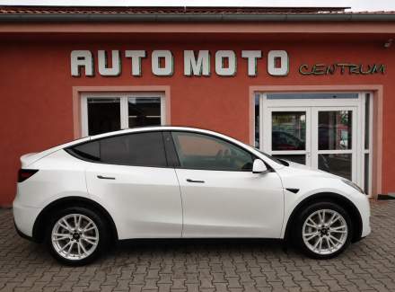 Tesla - Model Y