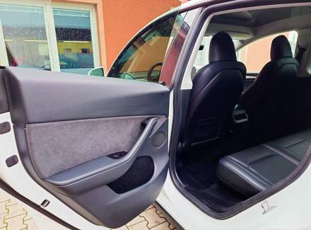 Tesla - Model Y