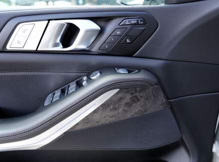 BMW - X7