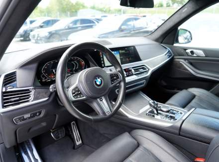 BMW - X7
