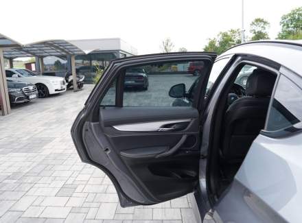 BMW - X6