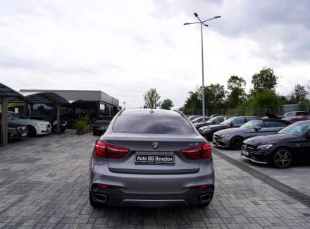 BMW - X6