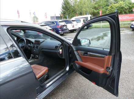 Mercedes-Benz - C-class