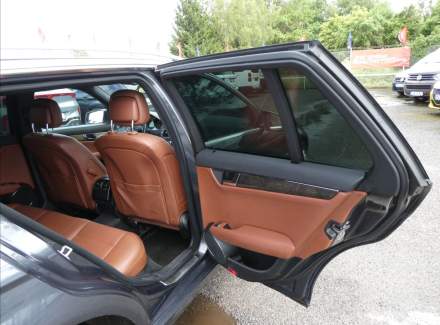 Mercedes-Benz - C-class