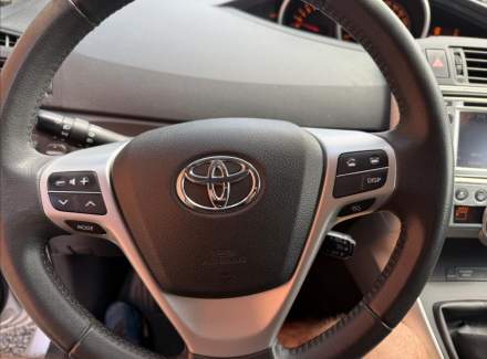 Toyota - Verso