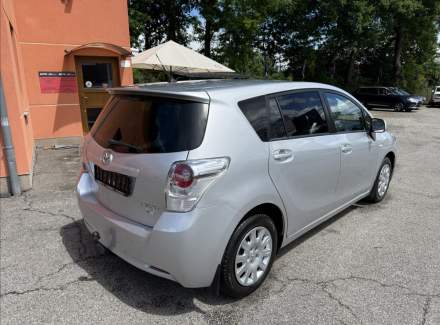 Toyota - Verso