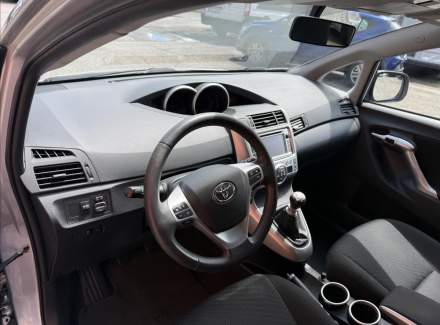 Toyota - Verso