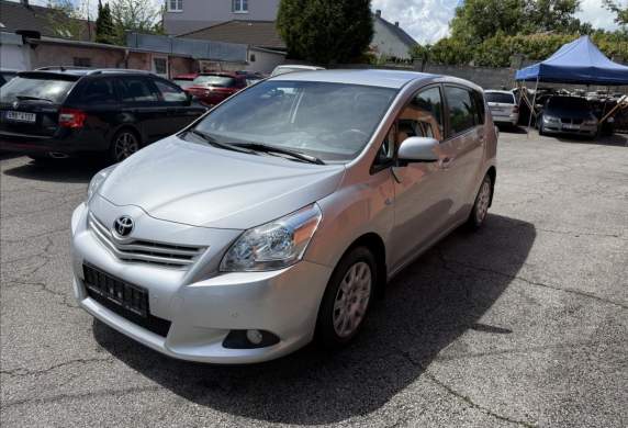 Toyota - Verso