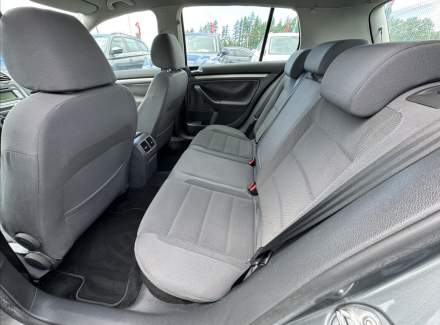 Volkswagen - Golf