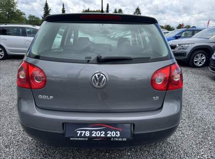Volkswagen - Golf