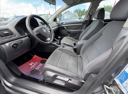 Volkswagen - Golf