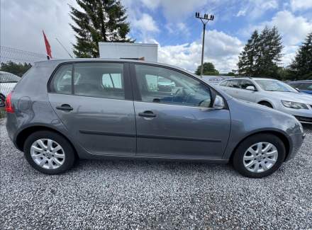 Volkswagen - Golf