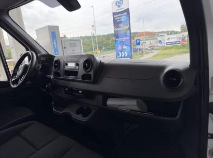 Mercedes-Benz - Sprinter