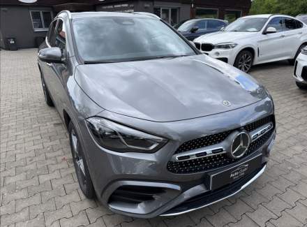 Mercedes-Benz - GLA