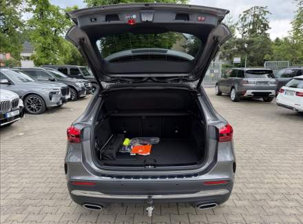 Mercedes-Benz - GLA