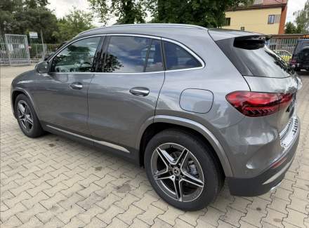 Mercedes-Benz - GLA