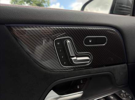 Mercedes-Benz - GLA
