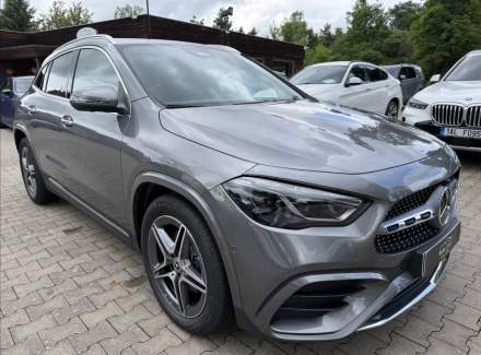 Mercedes-Benz - GLA