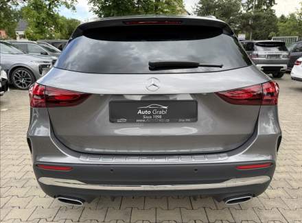 Mercedes-Benz - GLA