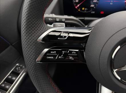 Mercedes-Benz - GLA