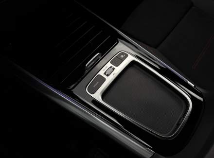 Mercedes-Benz - GLA
