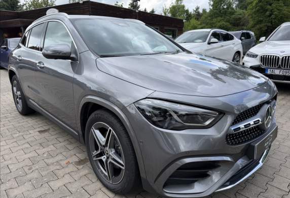 Mercedes-Benz - GLA