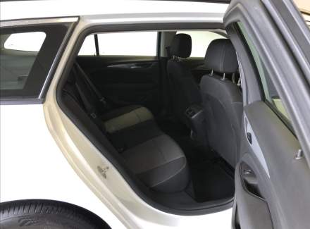 Opel - Insignia