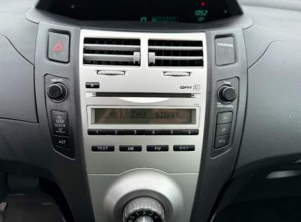 Toyota - Yaris 1.3 i VVT-i (87 Hp)