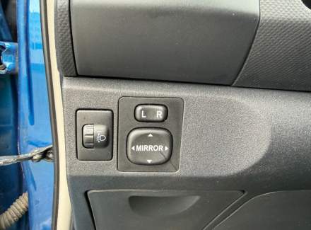 Toyota - Yaris 1.3 i VVT-i (87 Hp)