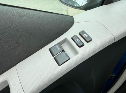 Toyota - Yaris 1.3 i VVT-i (87 Hp)