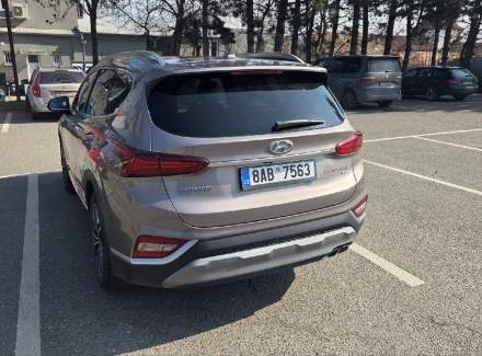 Hyundai - Santa FE