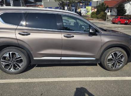 Hyundai - Santa FE