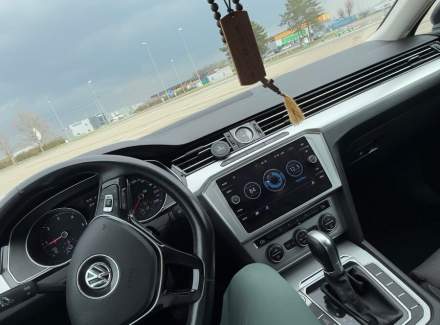 Volkswagen - Passat