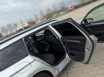 Volkswagen - Passat