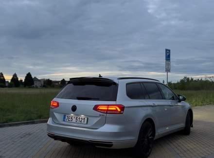 Volkswagen - Passat