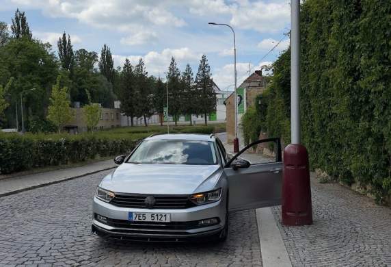 Volkswagen - Passat