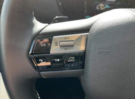 DS Automobiles - DS4