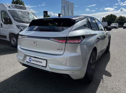 DS Automobiles - DS4