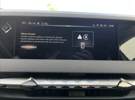 DS Automobiles - DS4