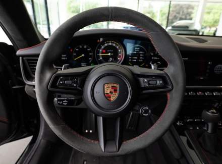 Porsche - 911