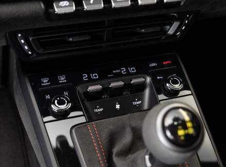 Porsche - 911