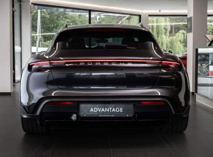Porsche - Taycan