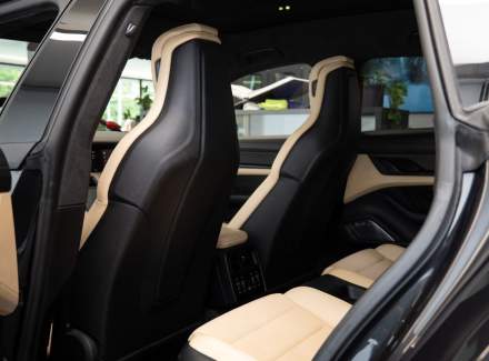 Porsche - Taycan