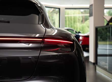 Porsche - Taycan