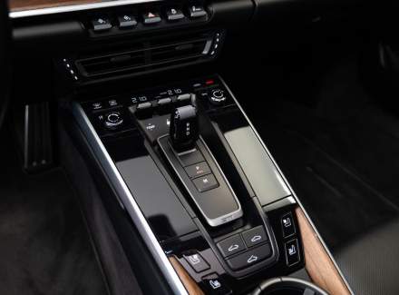 Porsche - 911