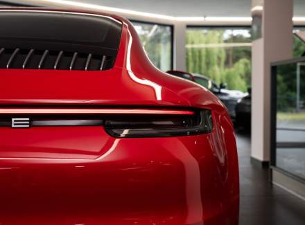 Porsche - 911