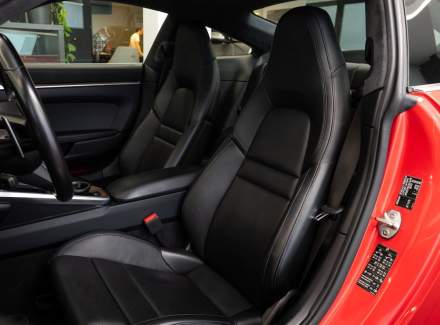 Porsche - 911